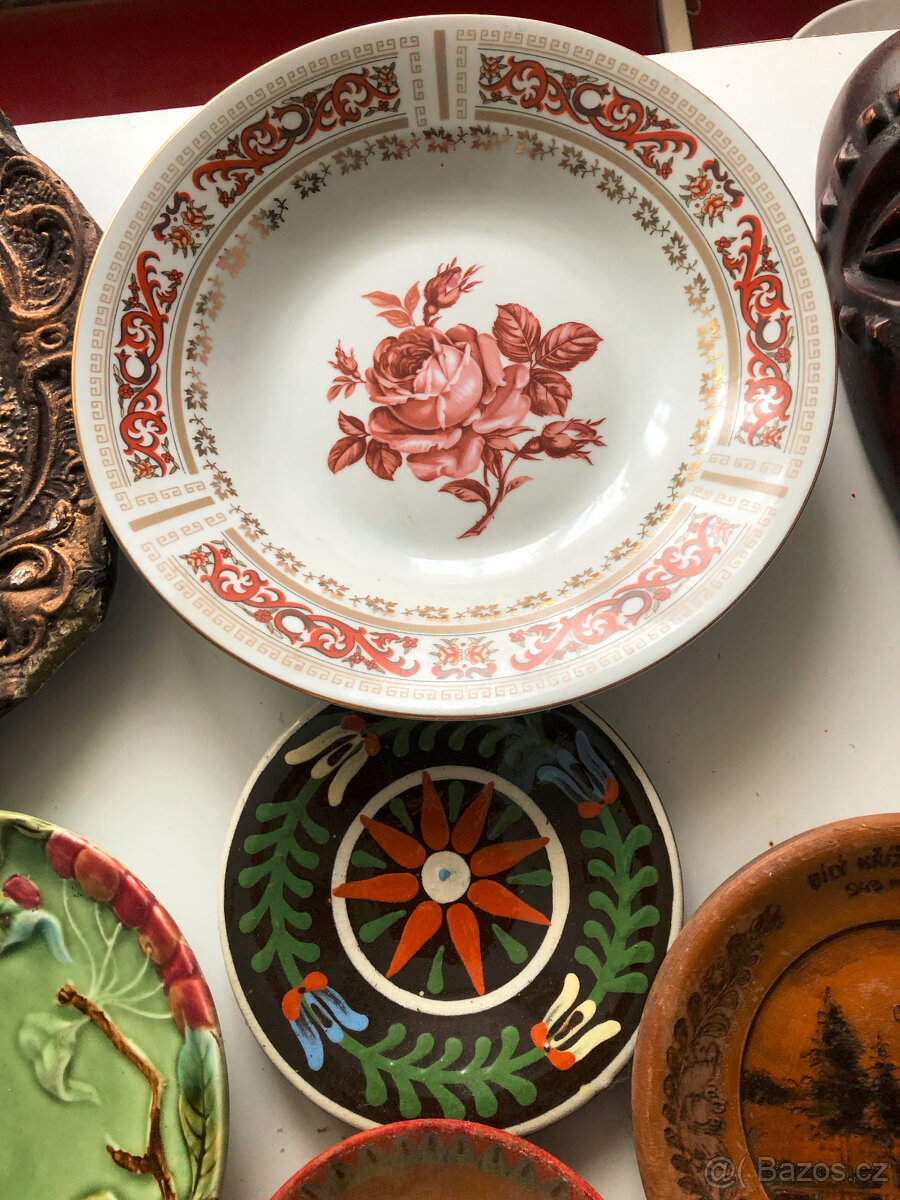 Staré talíře na zeď - 9