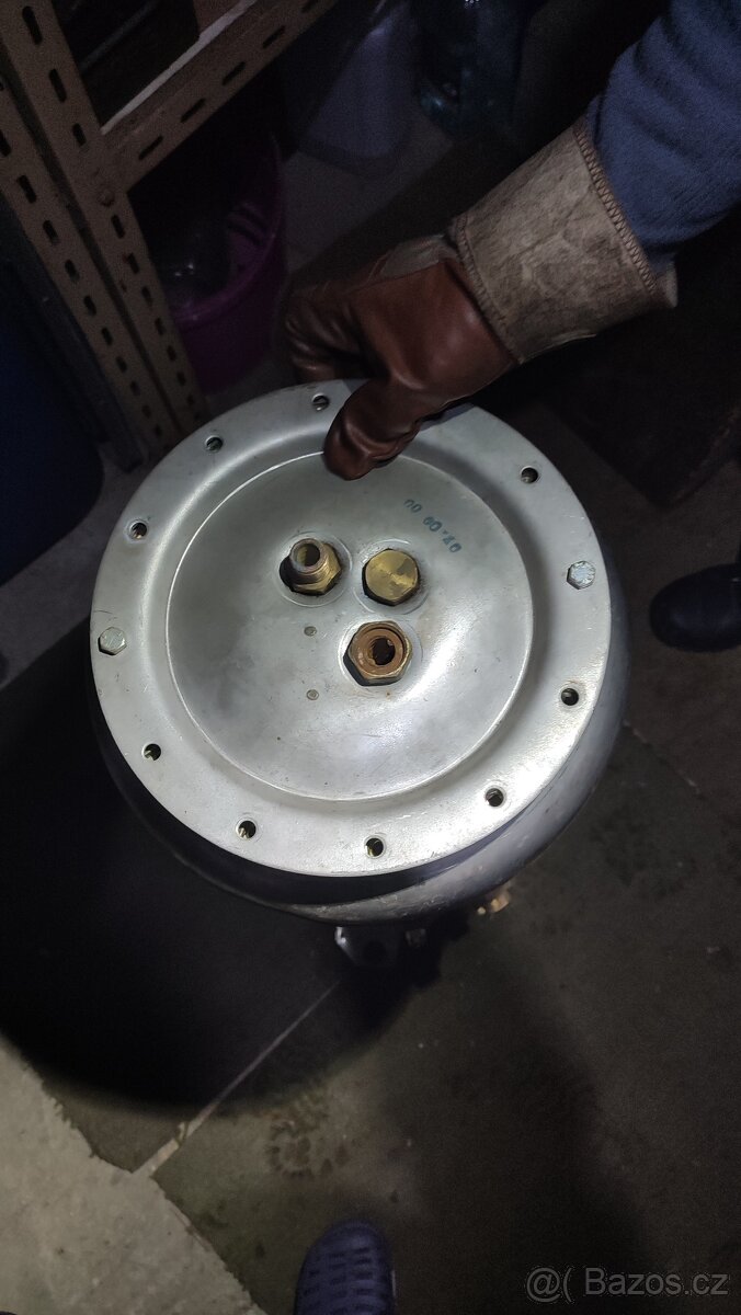 Nerezový výměník 50 litrů - 9