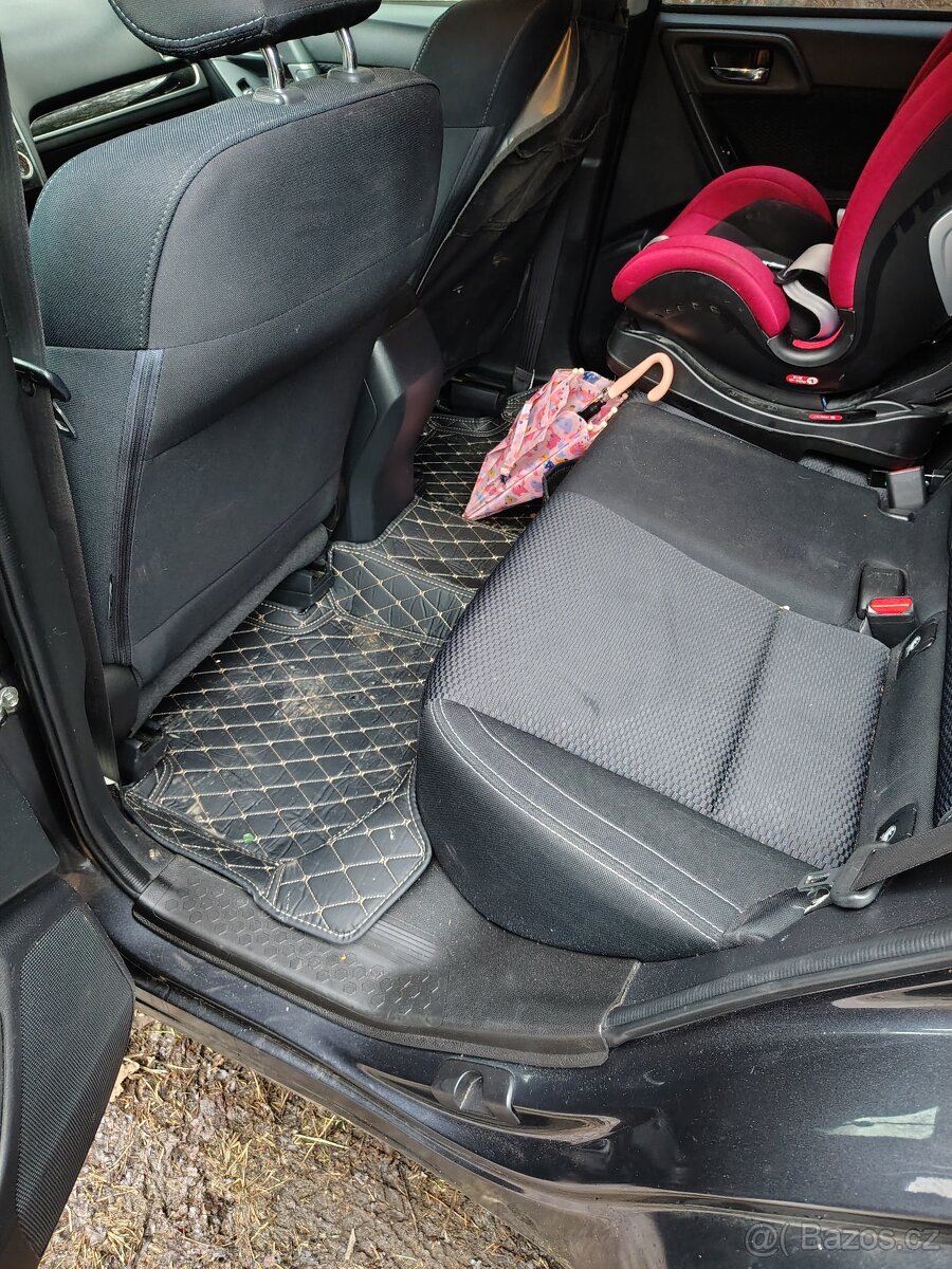 Prodáme Subaru Forester - 9