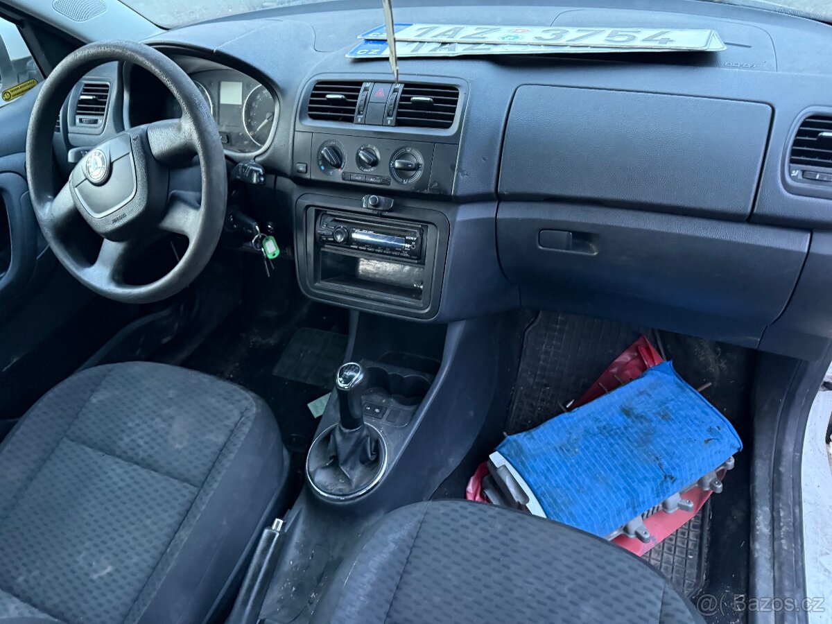 Škoda Fabia 2 lift 1.6Tdi nepojízdná - 9
