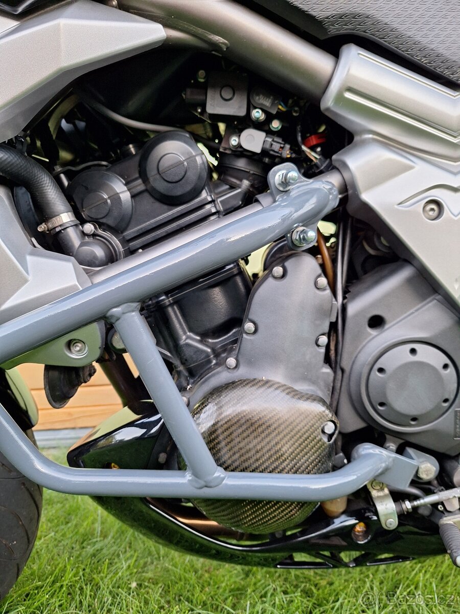 Kawasaki Versys 650 - 9