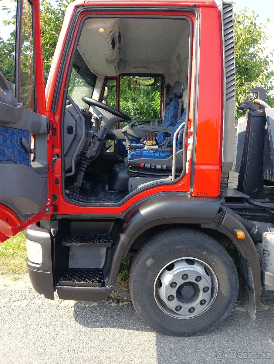 Hákový nosič kontejnerů Iveco 12t - 9