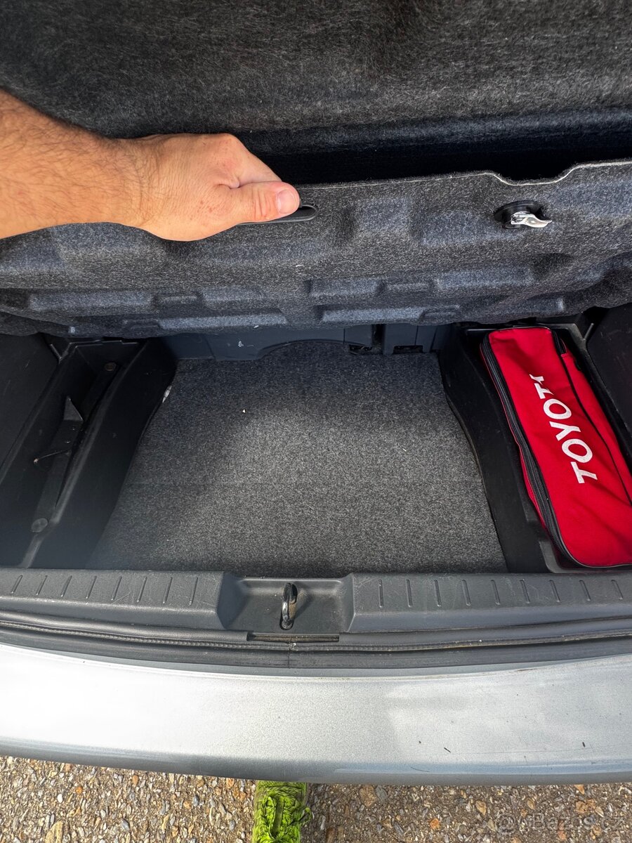 Toyota Yaris - 9
