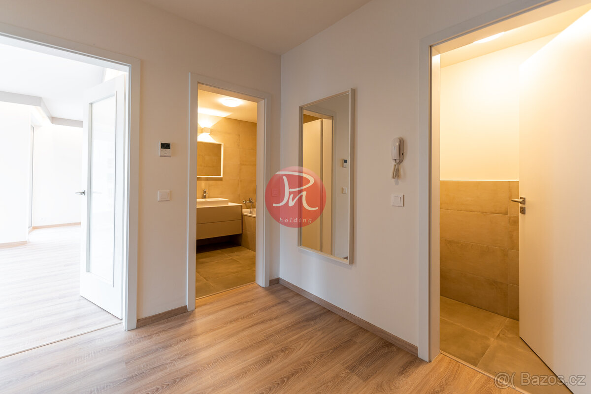 Pronájem nadstandardního bytu 4kk, s terasou 142,38m² v rezi - 9