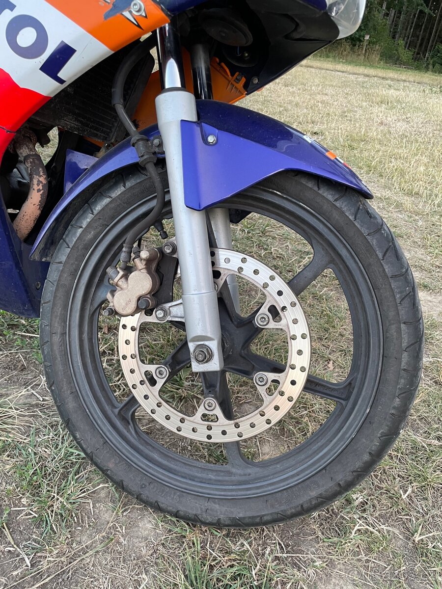 Honda CBR 125R - 9