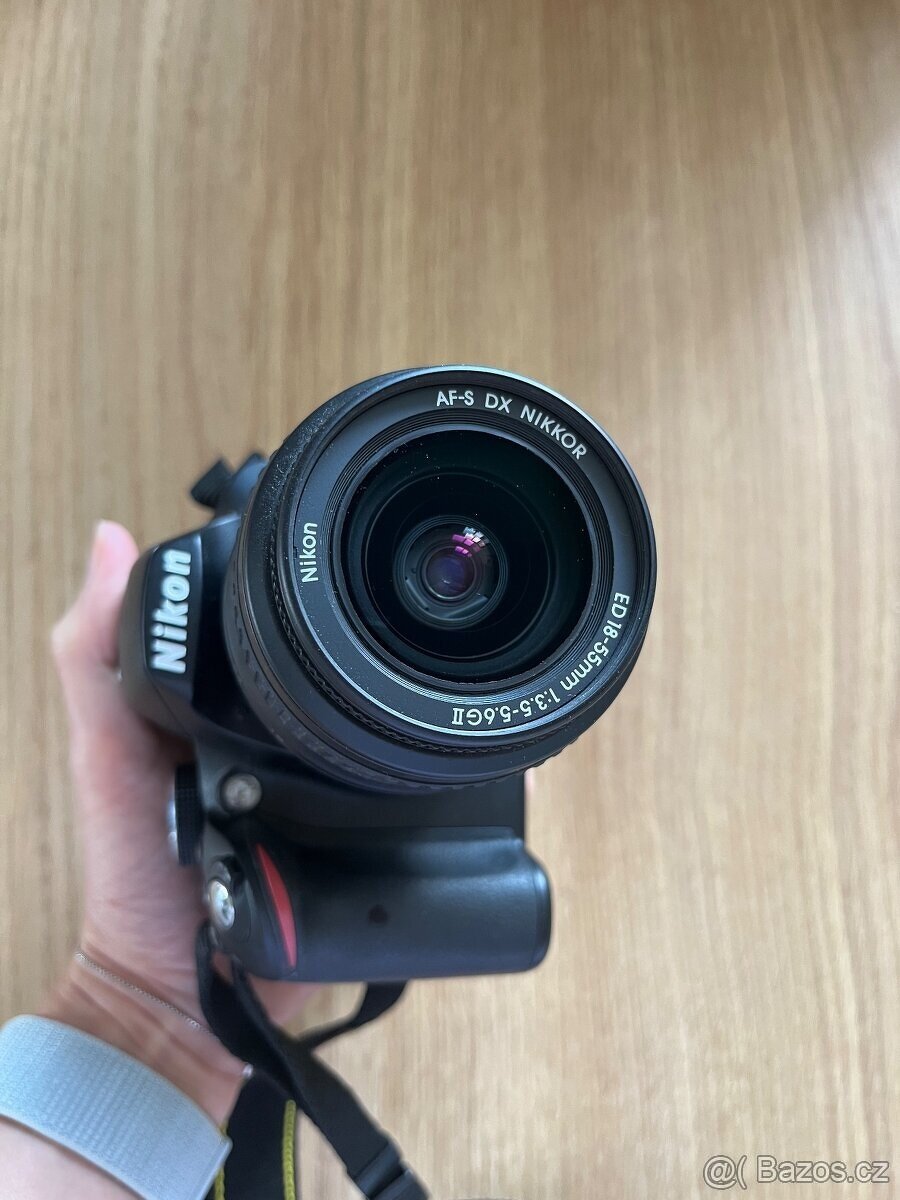 Zrcadlovka Nikon D3200 včetně objektivu a příslušenství - 9