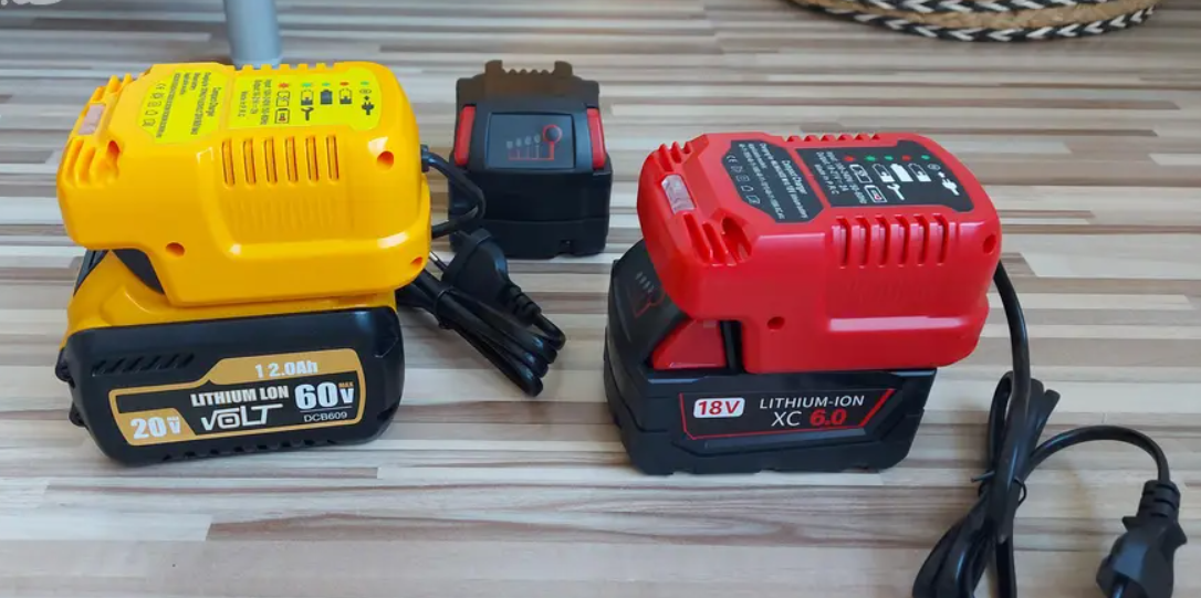 Mini nabíječka 230V, pro Aku Milwaukee M18V, nová. - 9