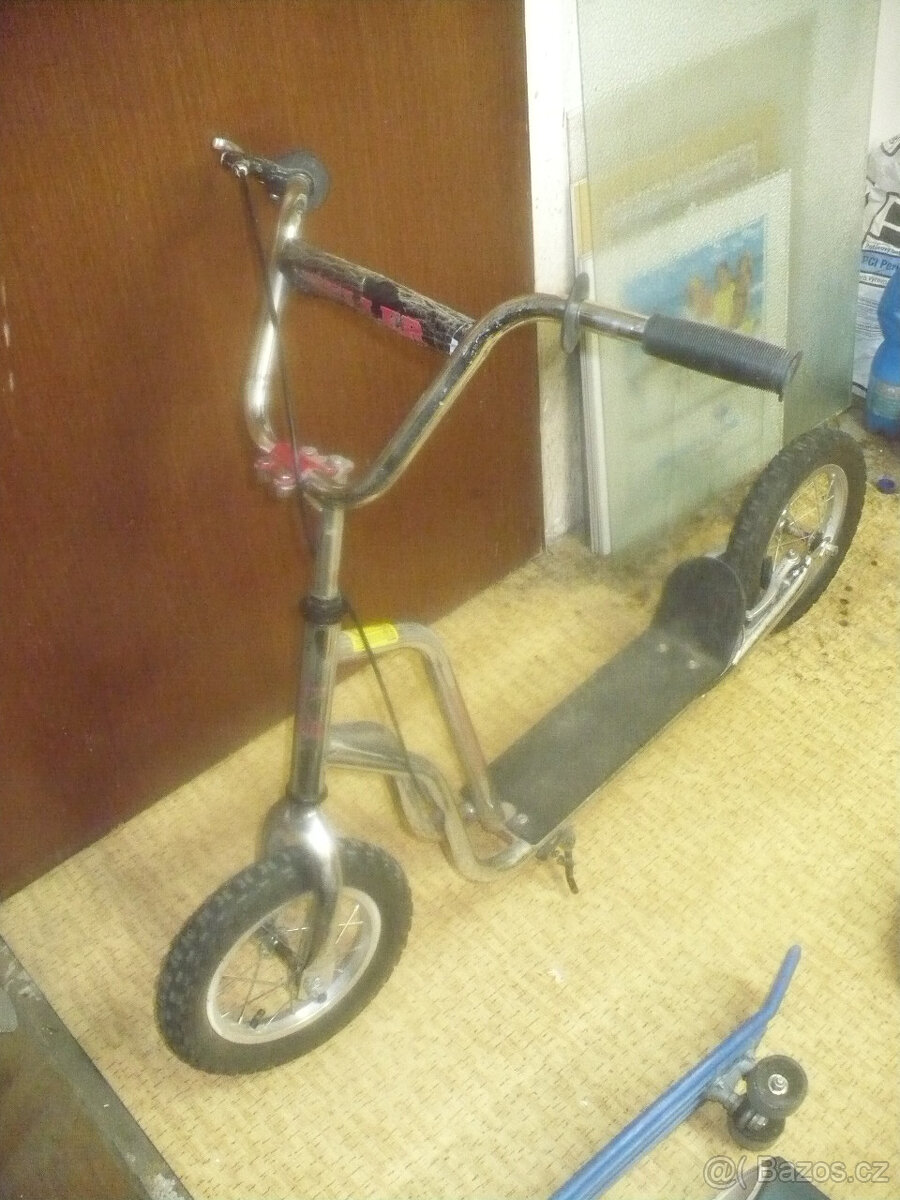 kolo,brusle, koloběžky,skateboard,míče - 9