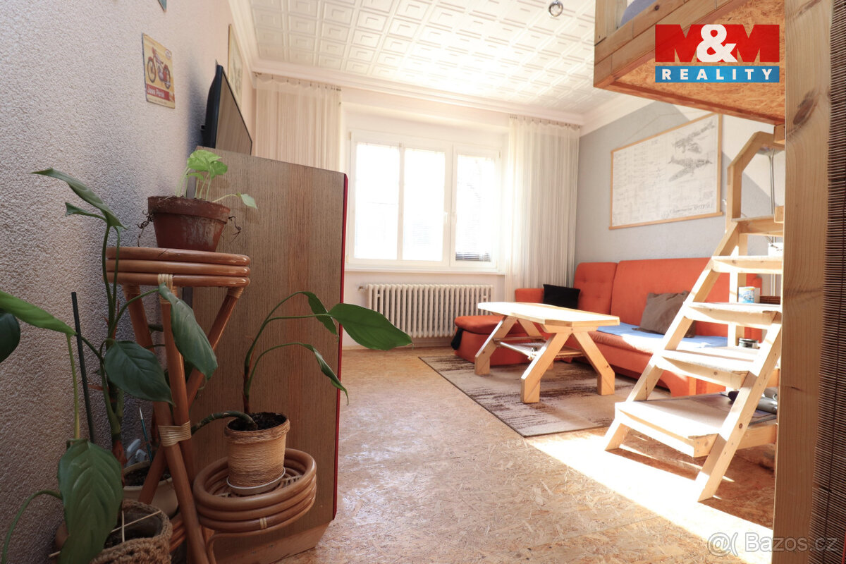 Prodej bytu 2+1, 45 m², Loket, ul. Nádražní - 9