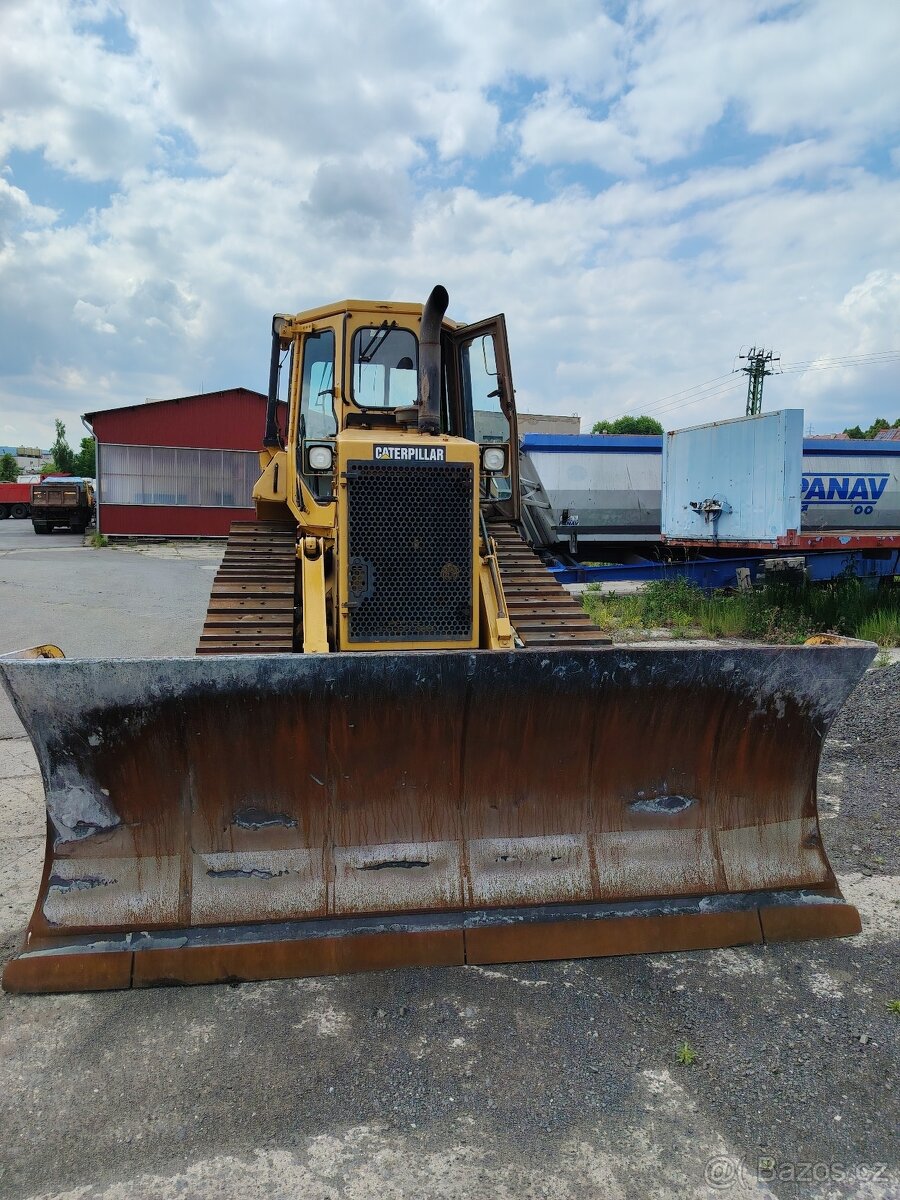 Dozer Cat D5 - 9