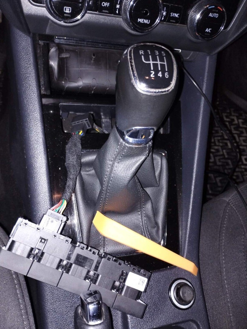 DEAKTIVATOR SYSTÉMU START STOP - 9