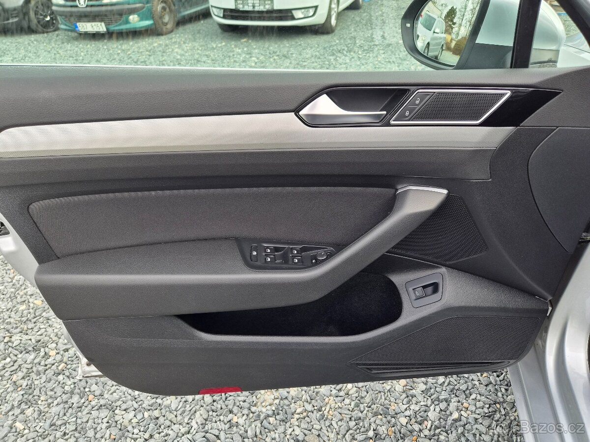 VW PASSAT VARIANT 2.0 TDI 110KW 2015 - 9