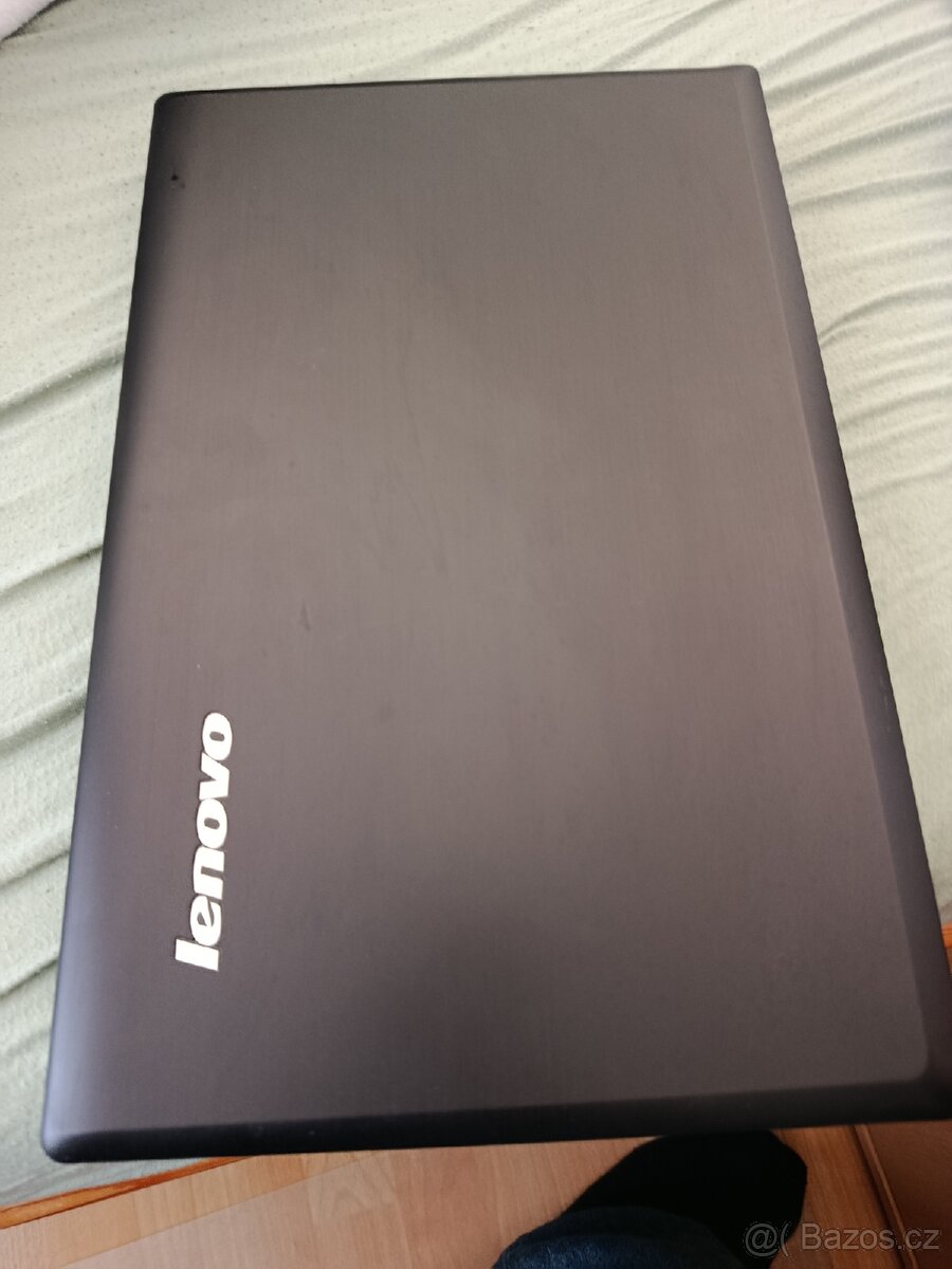 Dva starší notebooky Lenovo a Acer - 9