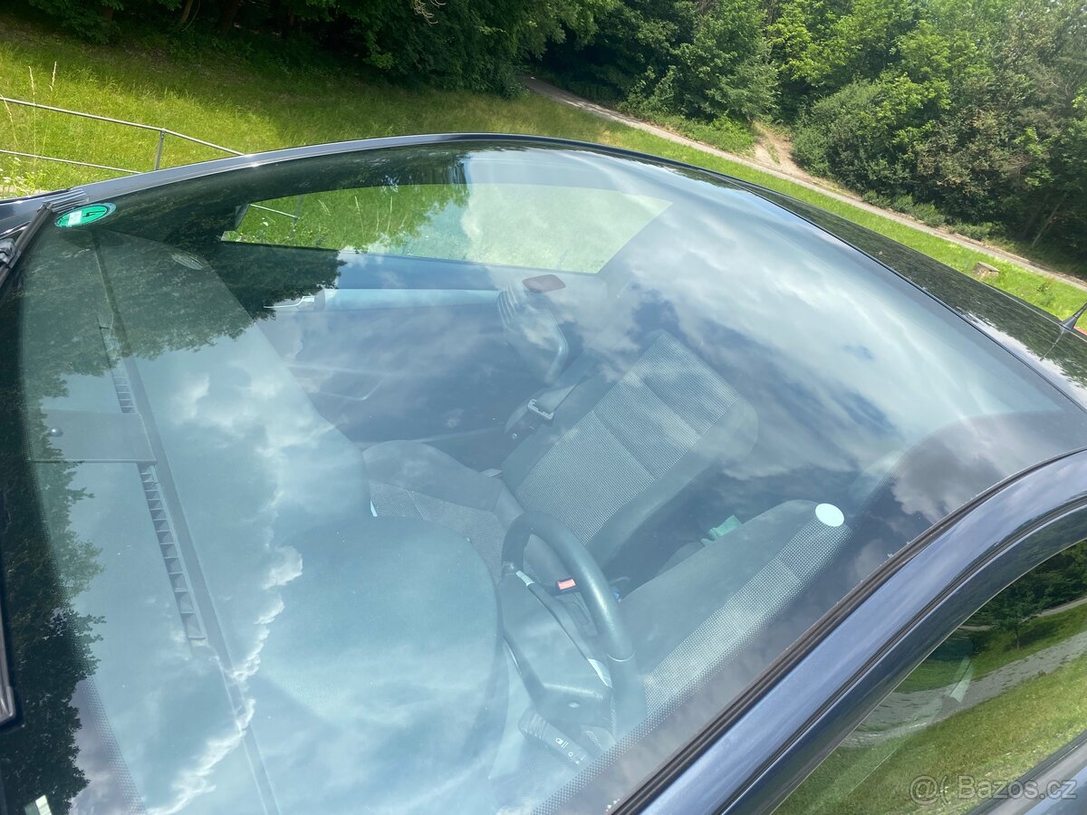 Opel Astra GTC 1.8 manuál - 9