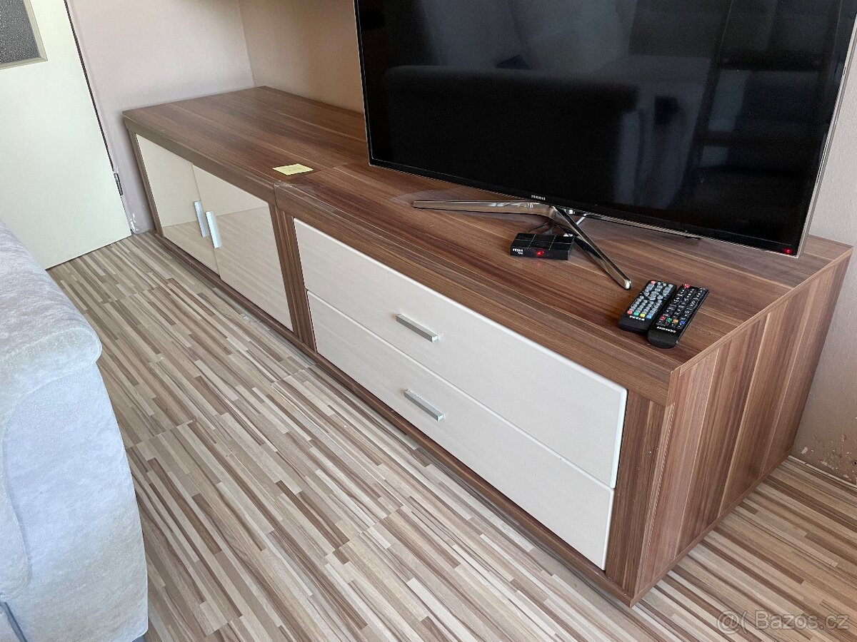 Obývací stěna - 9