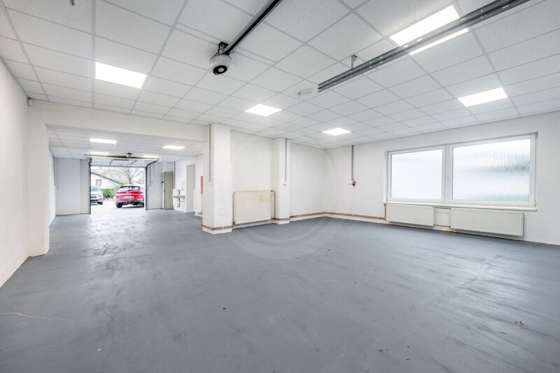 PRONÁJEM KOMERČNÍHO AREÁLU, LEDENICE, OKR. Č. BUDĚJOVICE - 9