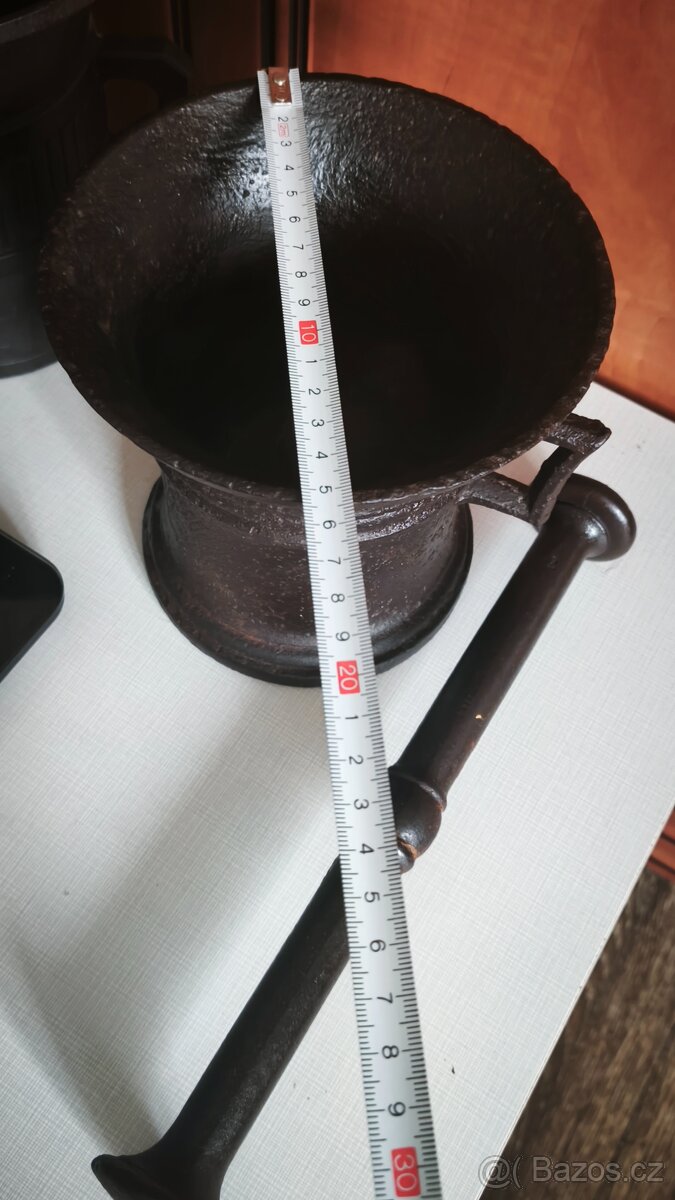 4 + starožitný litinový hmoždíř. - 9