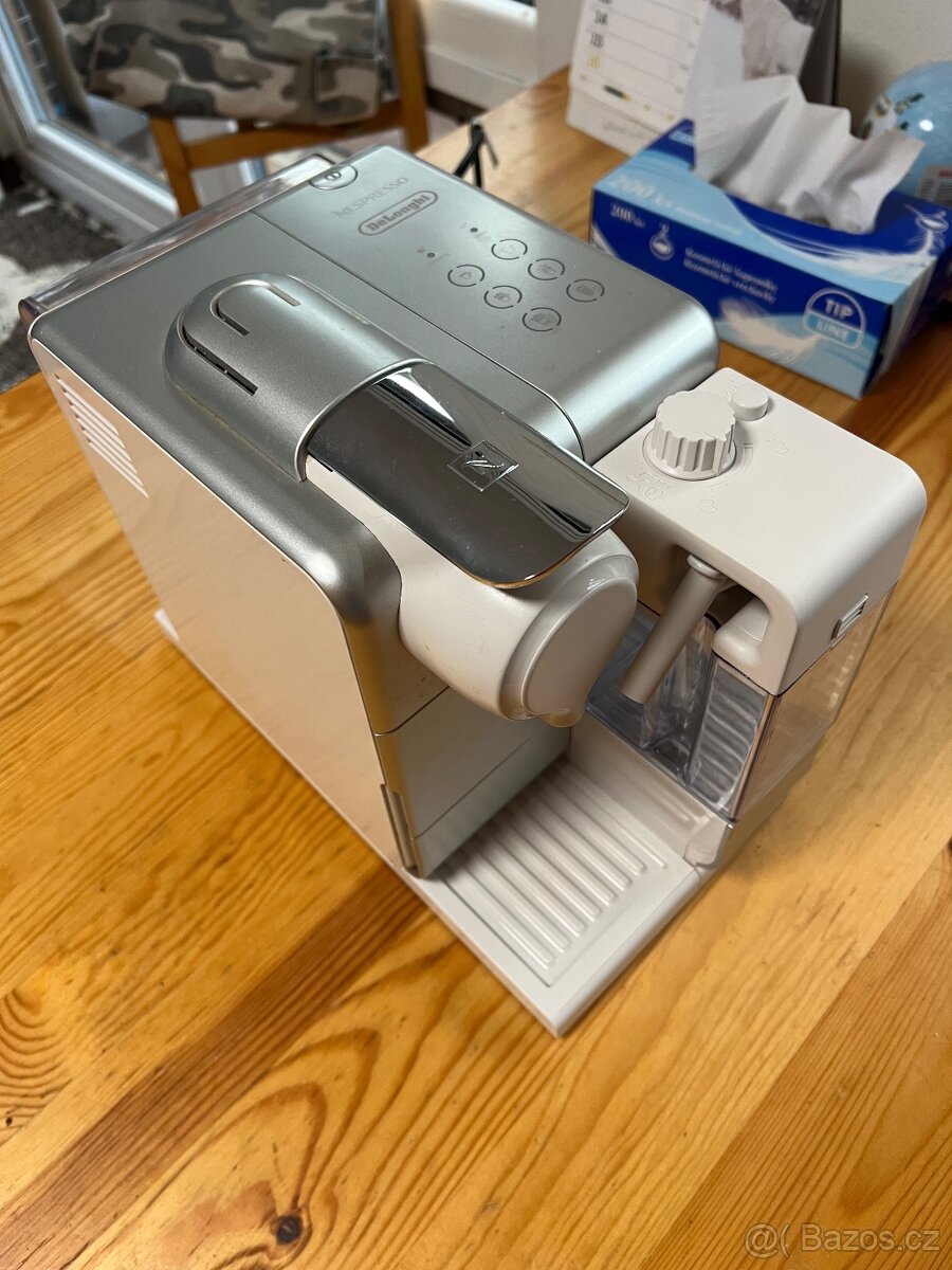 Nespresso Delonghi Lattissima Touch- na kapsle - 9