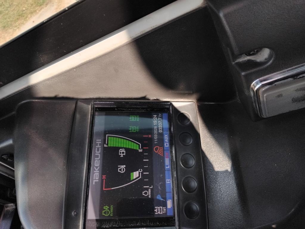 Takeuchi TB260 Powertilt - 9