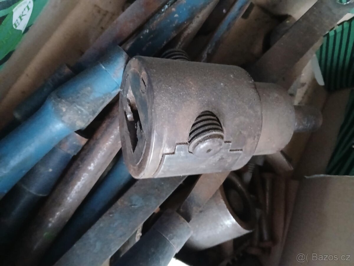 Kolářský soustruh na dřevo a dlabačka - 9