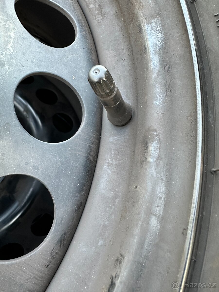 Kompletní kola Ford Kuga 5/108/17+235/55/17 letní - 9