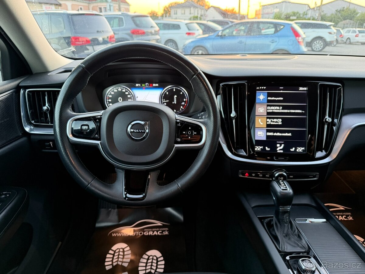 Volvo V60 D3 Momentum Pro A/T - 9