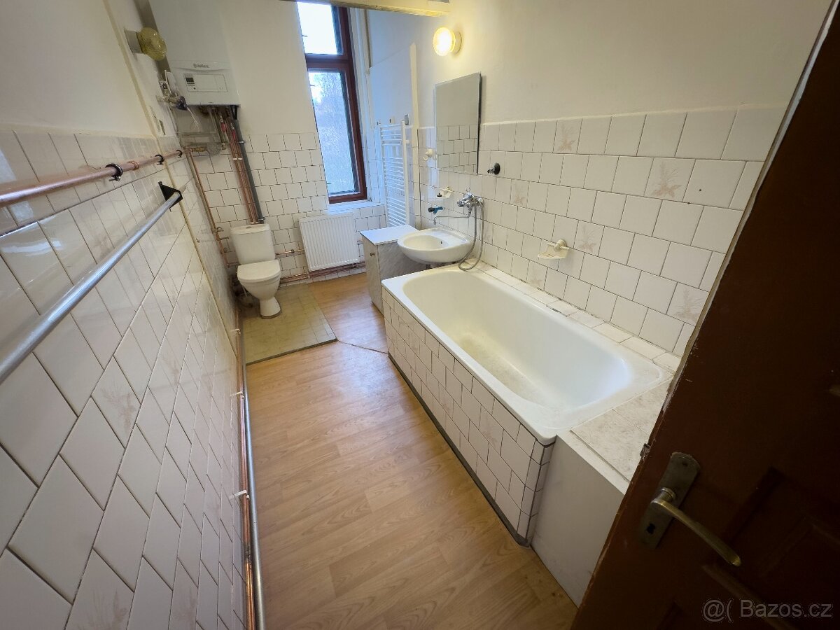 Pronájem bytu 3kk s terasou v centru Jablonce nad Nisou - 9