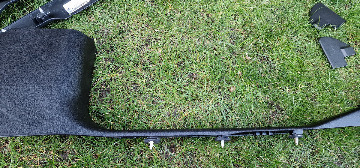 Plasty do interiéru + stropní ovládání - Cadillac SRX - 9