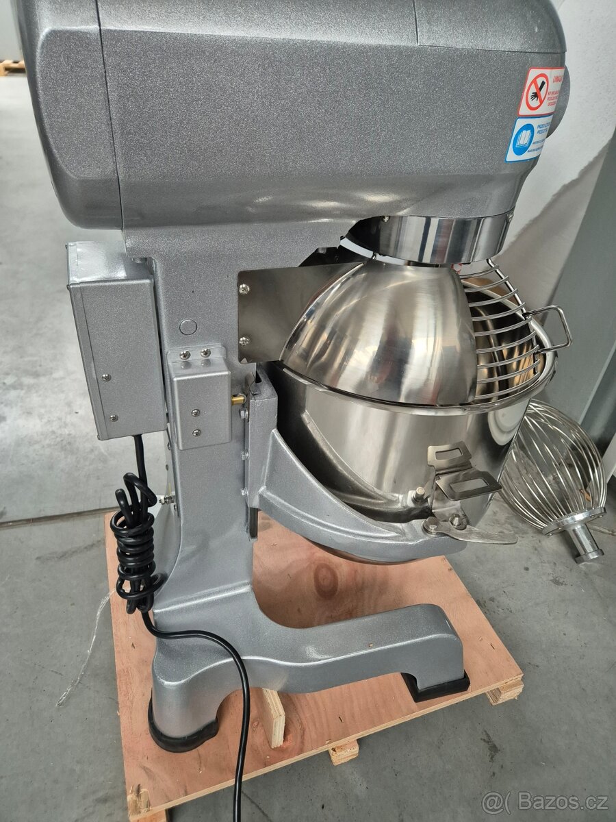 KUCHYŇSKKÝ ROBOT 20L ŠLEHAČ HNĚTAČ TĚSTA - 9