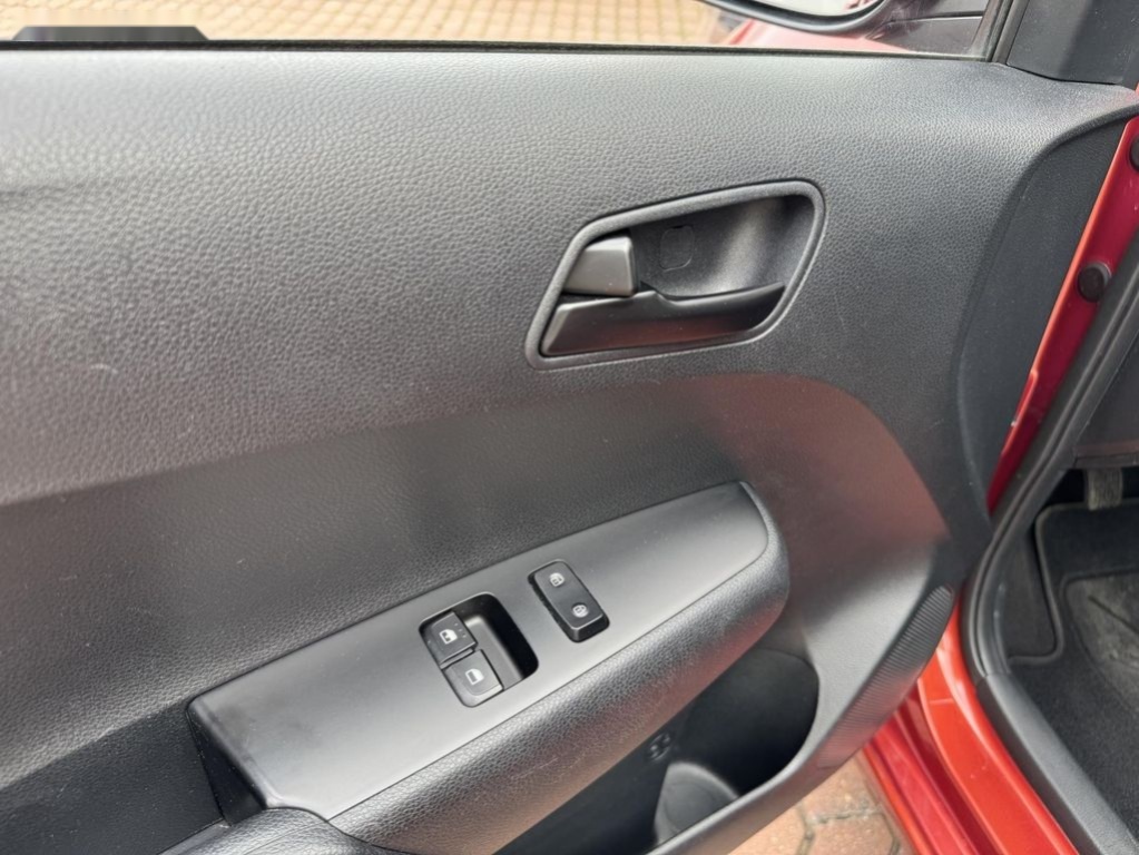 Kia Picanto,1.0i 49kW - 9