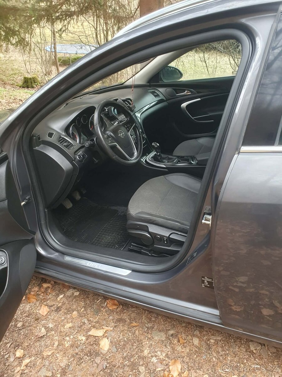 Opel Insignia 2012 2.0 TDCI 118KW - 9