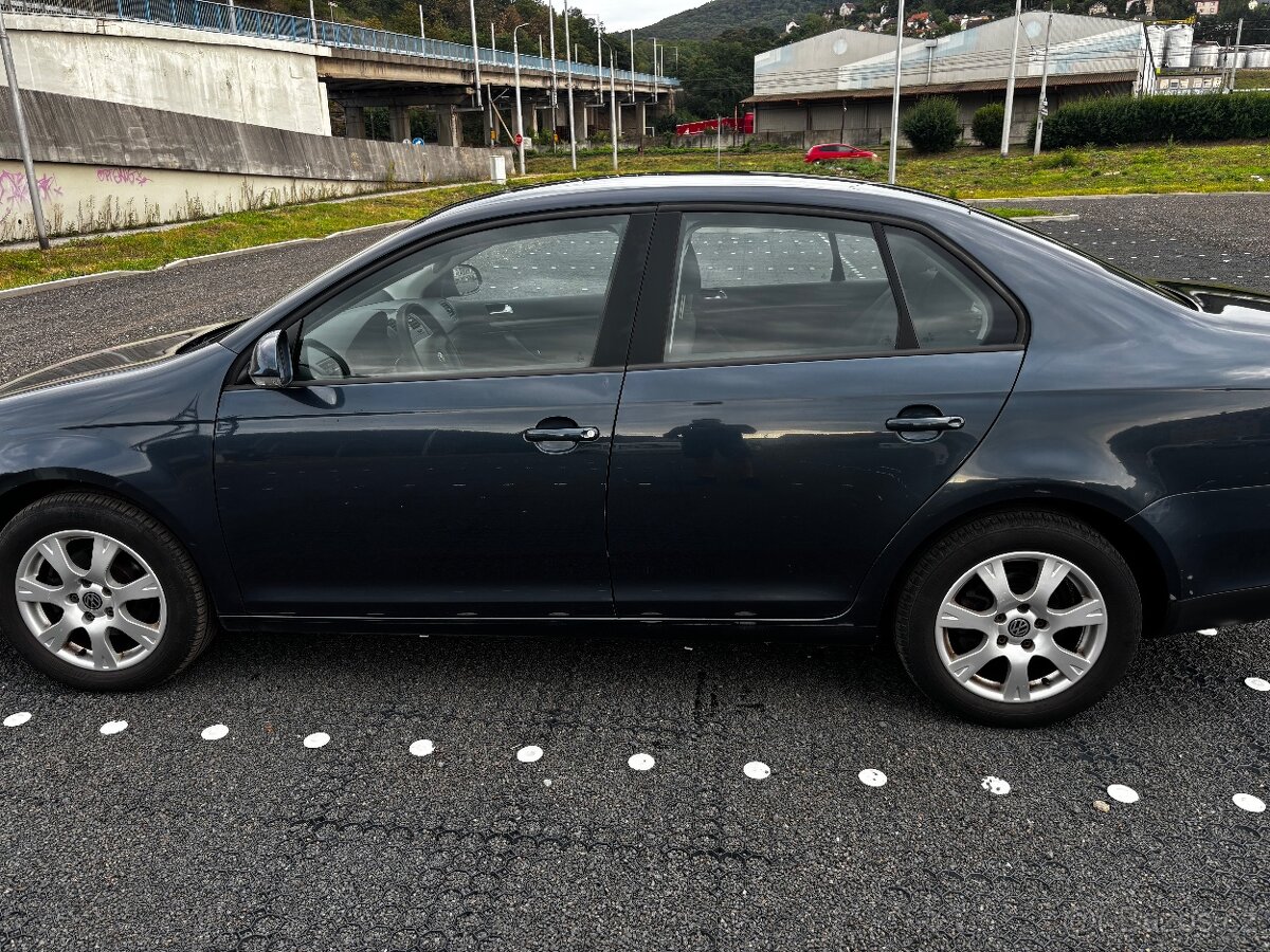 VW Jetta - 9