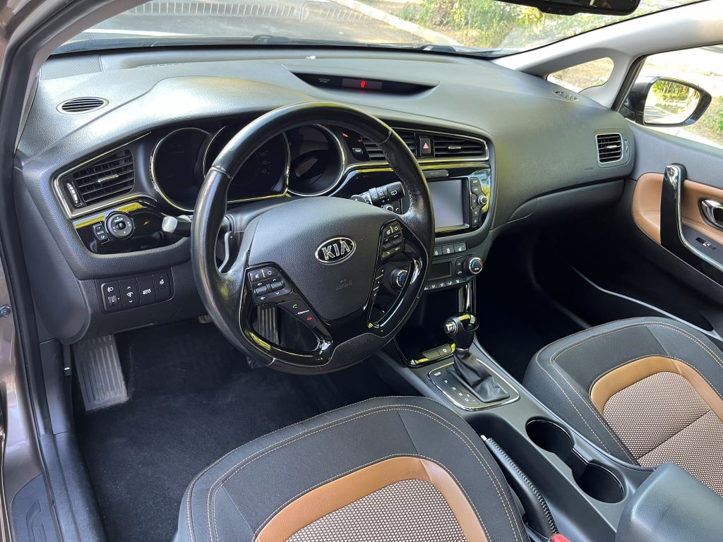 Kia Ceed SW 1.6 CRDi automat - 9