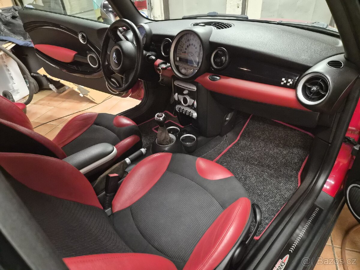 Mini Cooper JCW 1,6 155KW plná výbava - 9