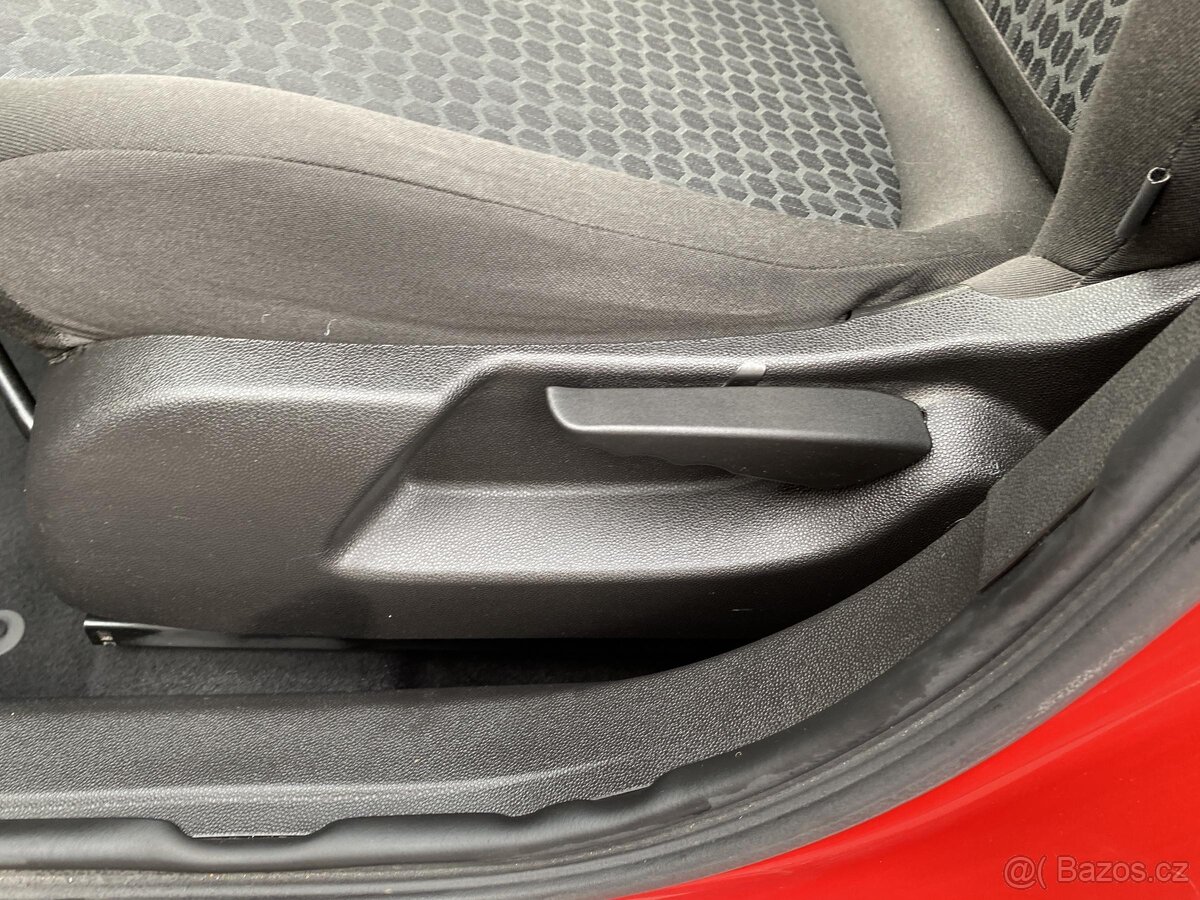 Opel Corsa 1.0 T , 66 kW benzín, 2015 - 9