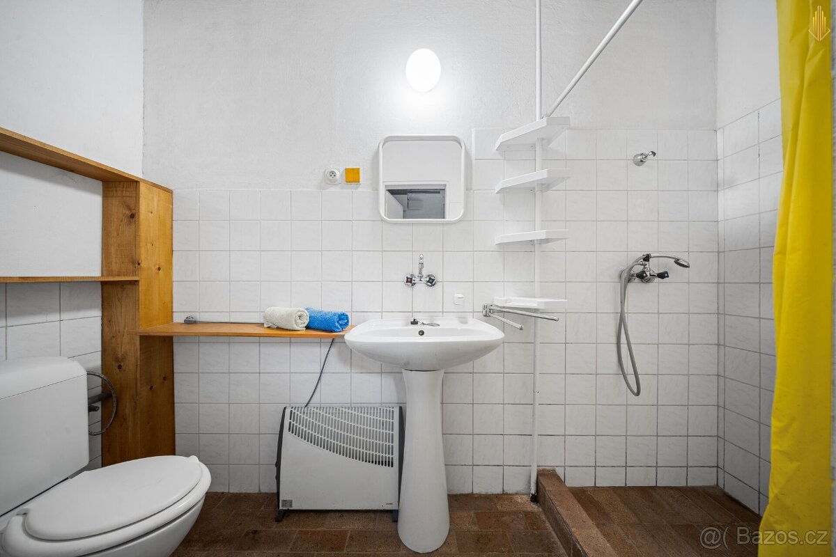 Prodej chalupy na samotě uprostřed lesa - 9