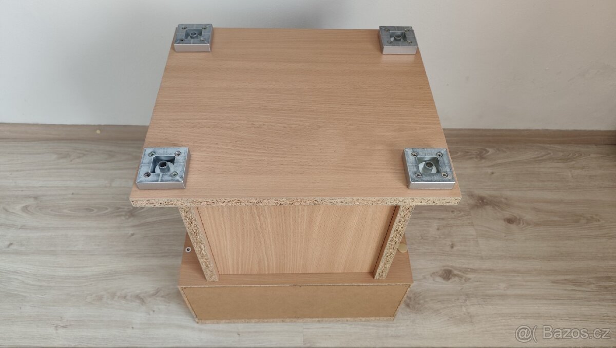 Noční stolek - 9