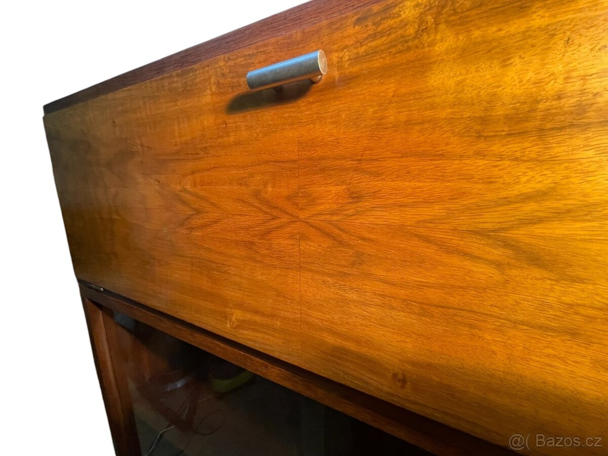 Starožitná knihovna – funkcionalismus - 9