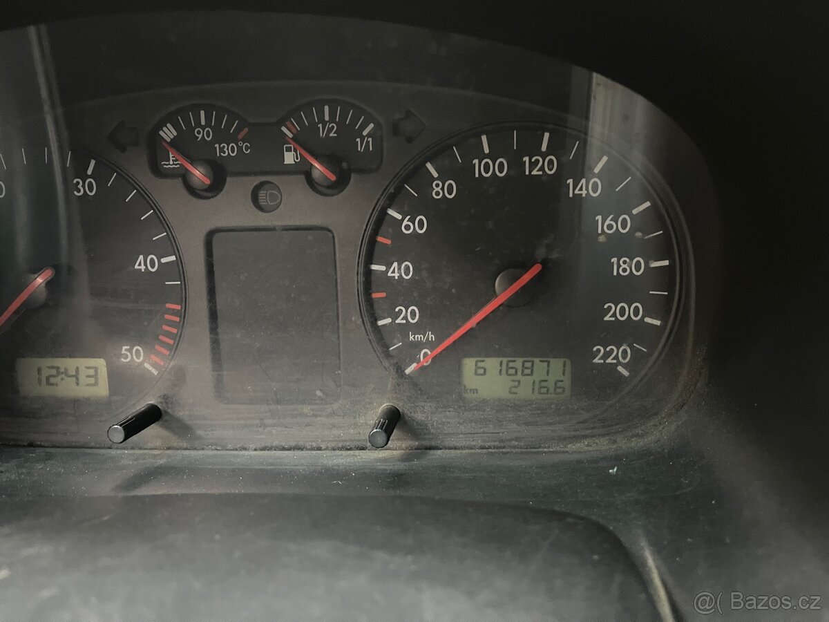 Prodám Volkswagen caravelle t4 2.5 65kw - 9