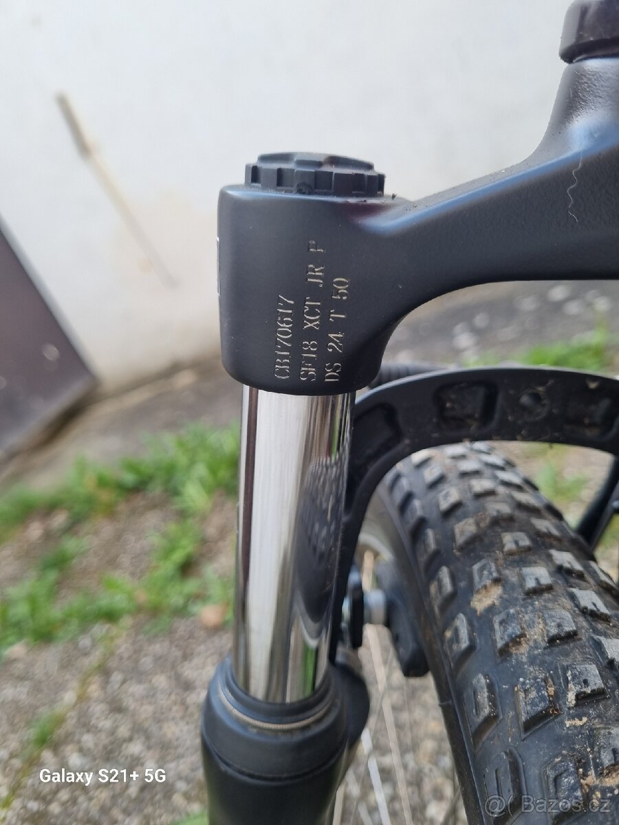 DÍVČÍ KOLO Specialized Hotrock - 9