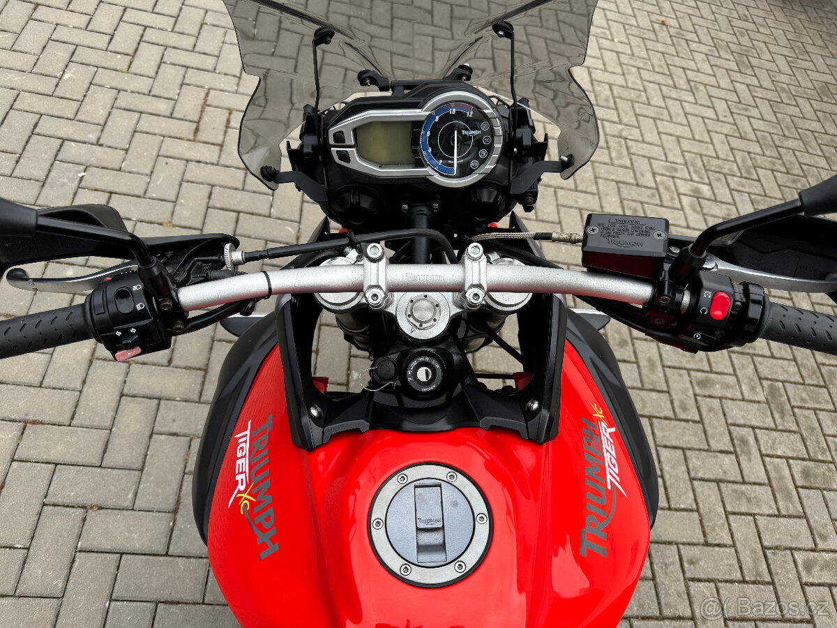 Triumph Tiger 800 XC - 9
