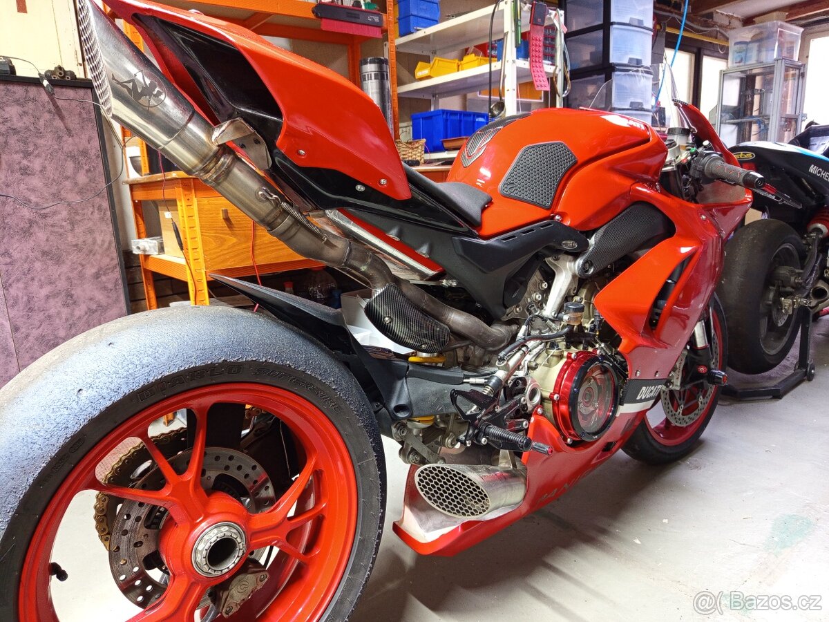 Ducati Panigale V4 - 9