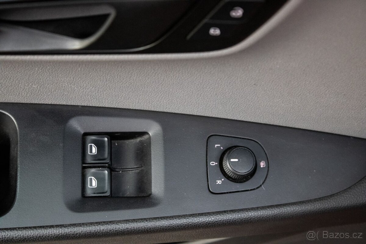 Seat Leon 1.2 TSI Reference / 81kW / M6 / 2015 - 9
