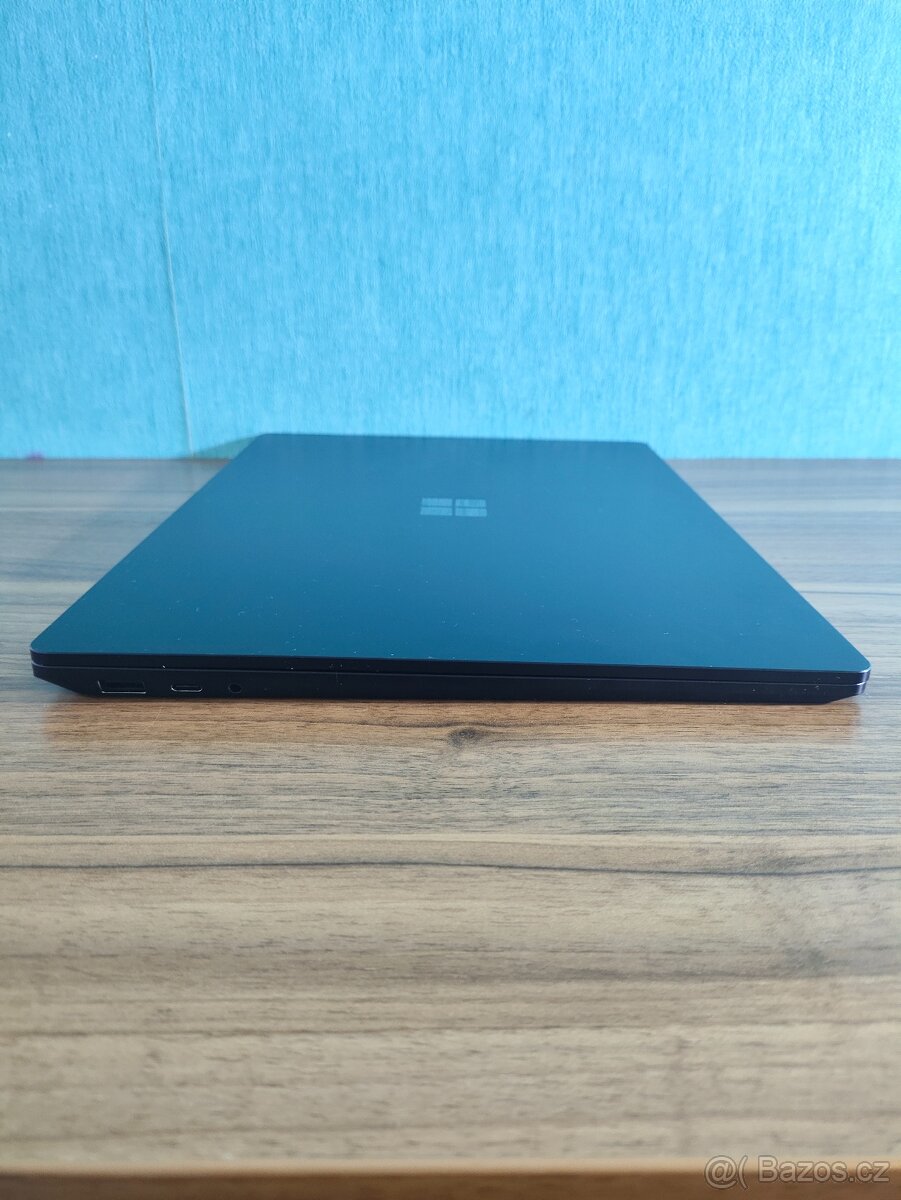Microsoft Surface Laptop 5 15" | Core i7 • 32 GB • 1 TB SSD - 9