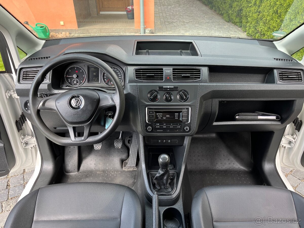 VW CADDY 2.O TDI 75KW 5 MÍSTNÉ 2019 - 9