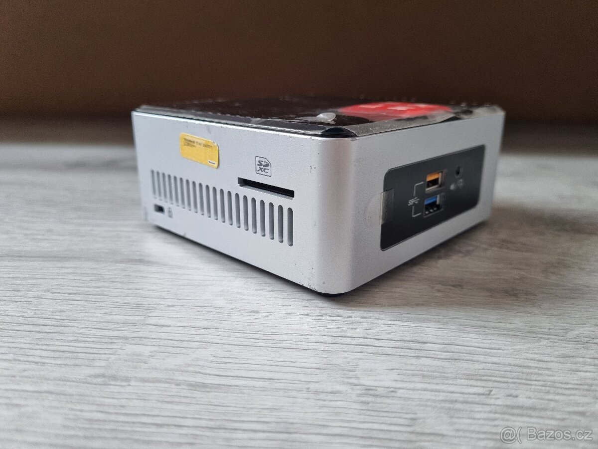 Micro pc Intel NUC NUC5CPYH Celeron N3050, 4GB, 128GB - 9