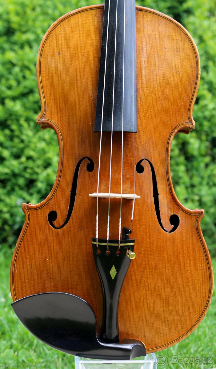 Staré mistrovské housle dle Guarneriho „del Gesù“ z r.1742 - 9