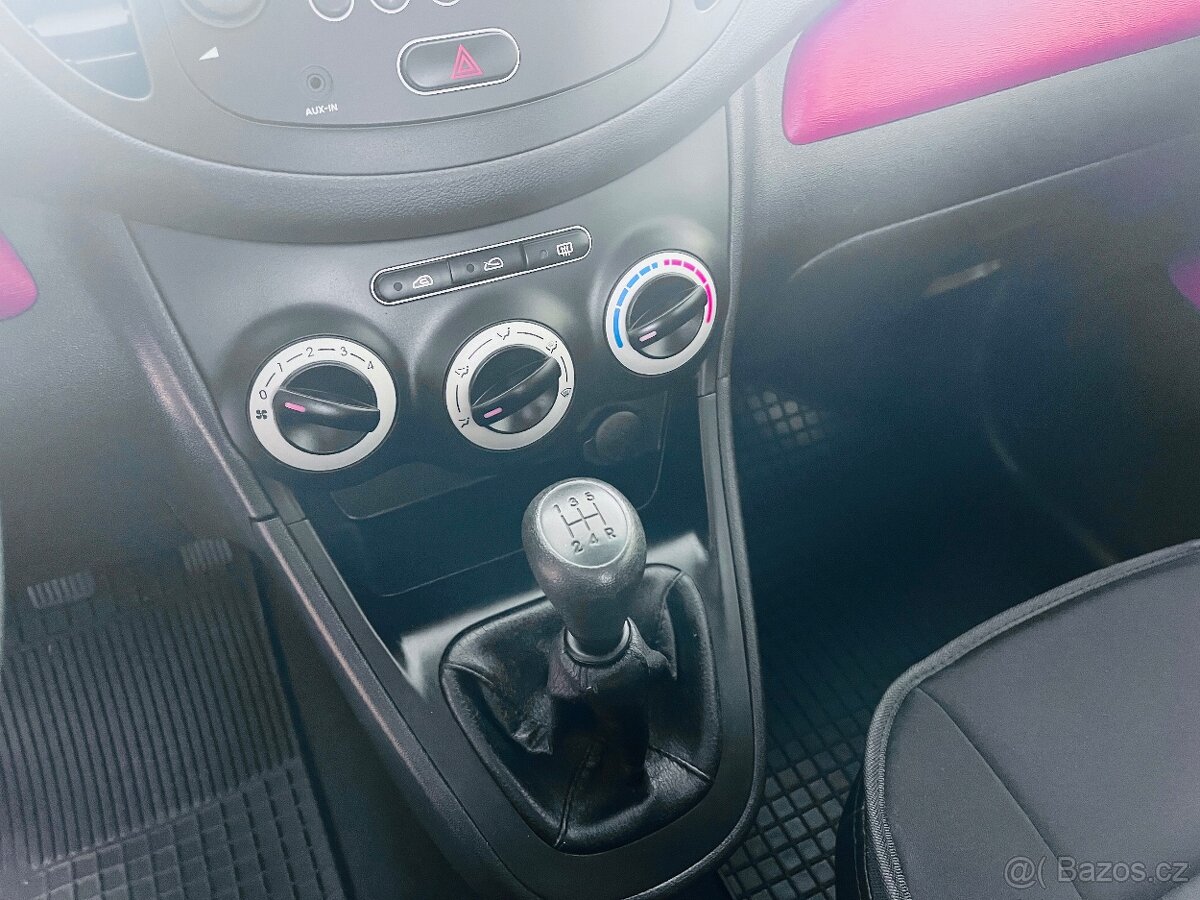 HYUNDAI i 10 1.1 i NAJETO JEN NECELÝCH 47 TIS KM ALU KOLA - 9