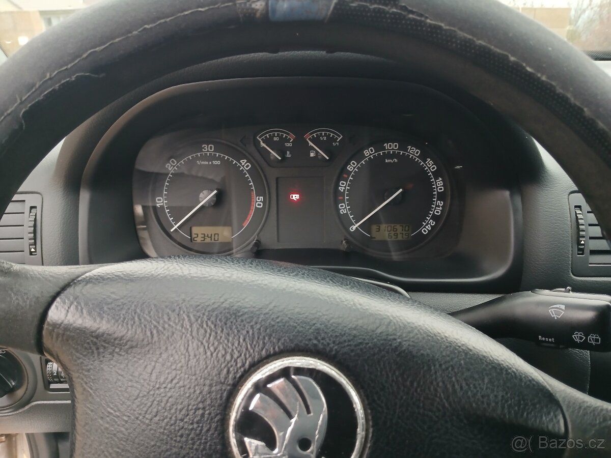 Škoda octavia combi 1.9 tdi 81kw - 9