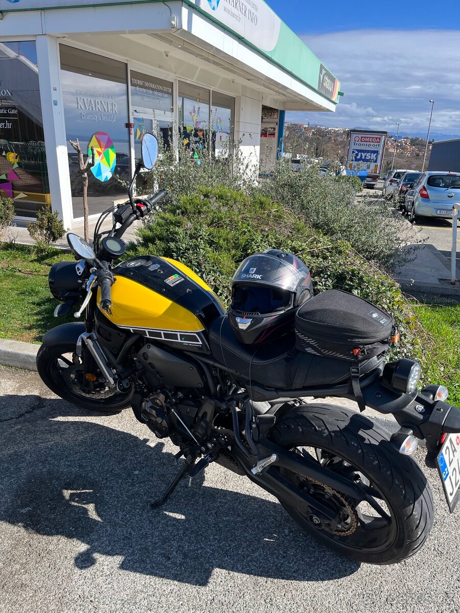 Yamaha XSR 700 - 9